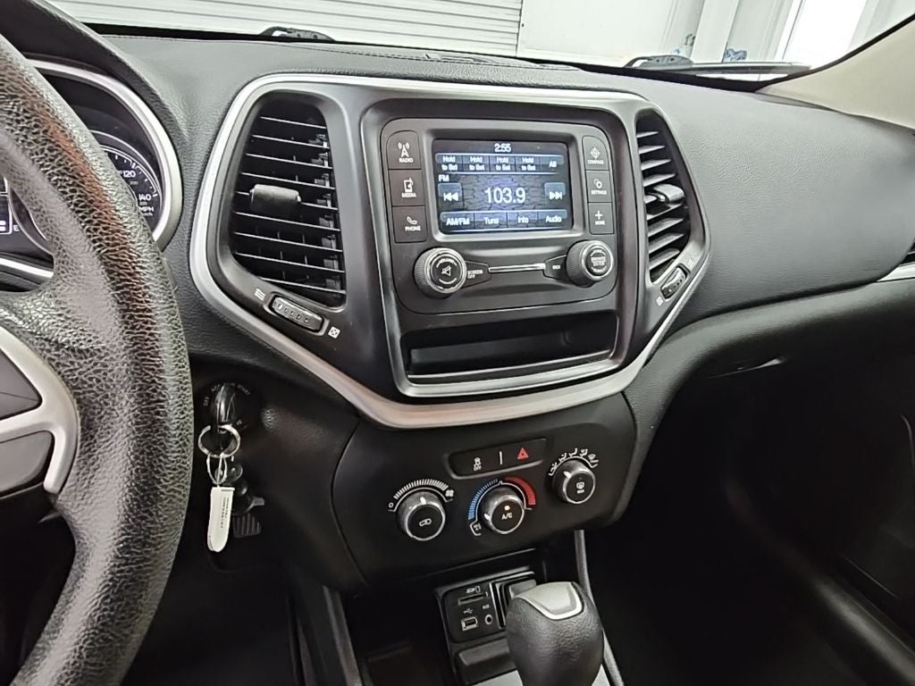 2016 Jeep Cherokee Sport