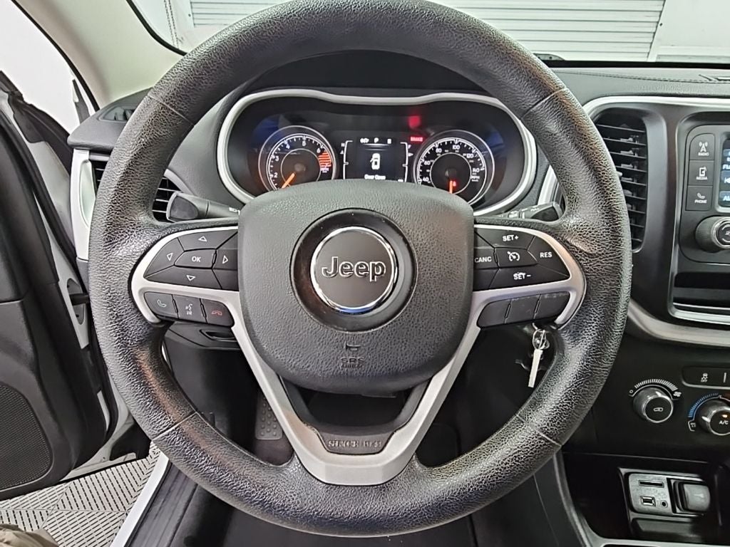 2016 Jeep Cherokee Sport