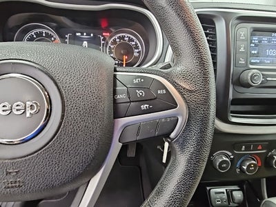 2016 Jeep Cherokee Sport