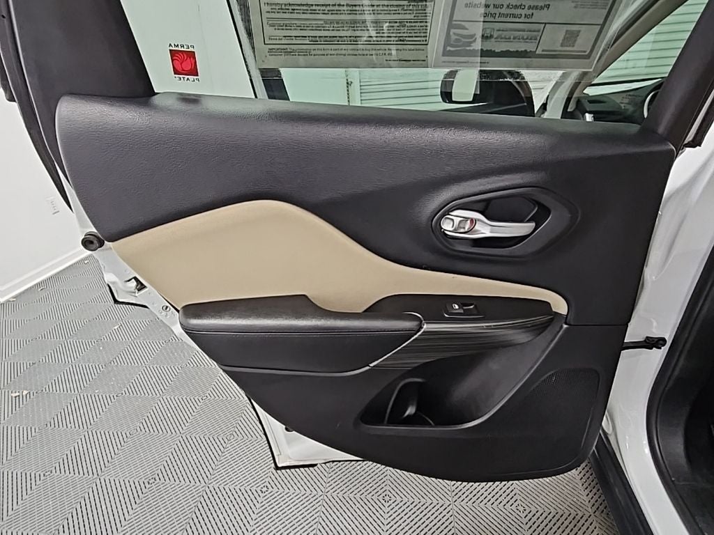 2016 Jeep Cherokee Sport