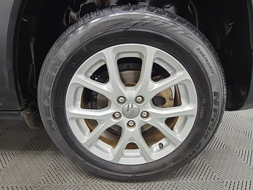 2016 Jeep Cherokee Sport