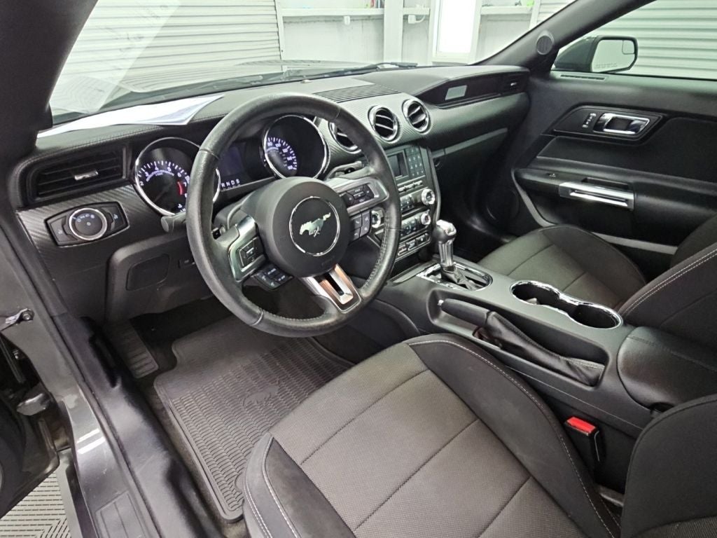 2017 Ford Mustang V6