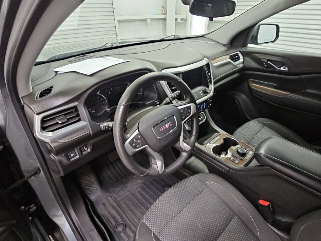 2022 GMC Acadia SLE