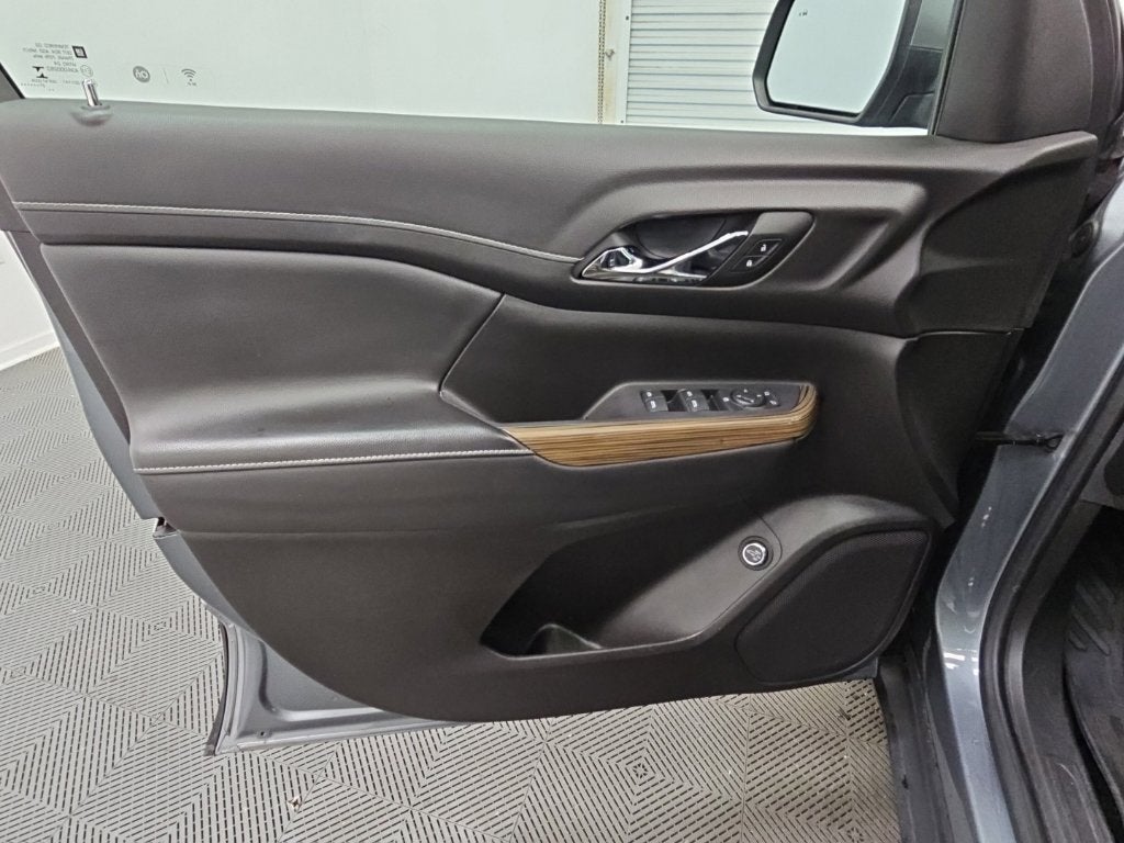 2022 GMC Acadia SLE