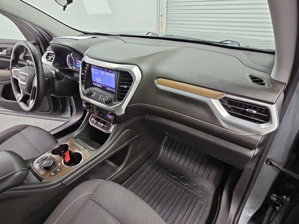 2022 GMC Acadia SLE