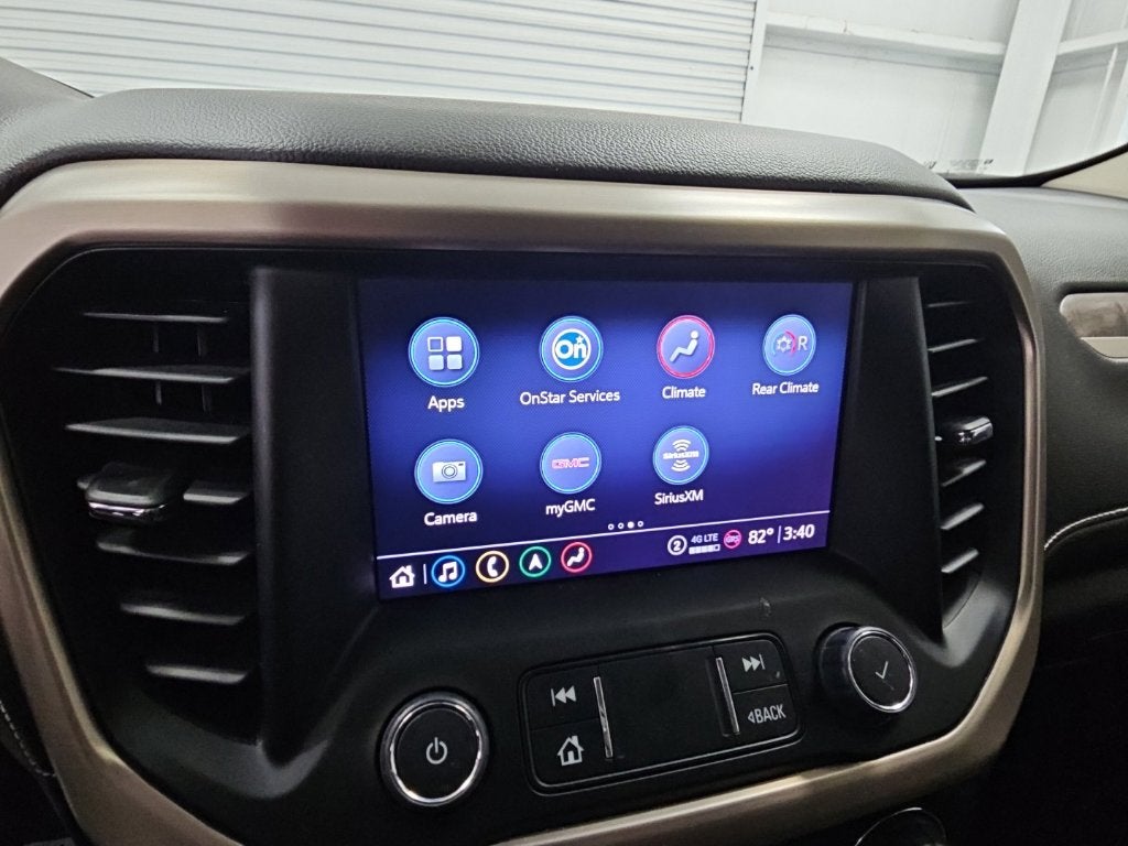 2023 GMC Acadia Denali