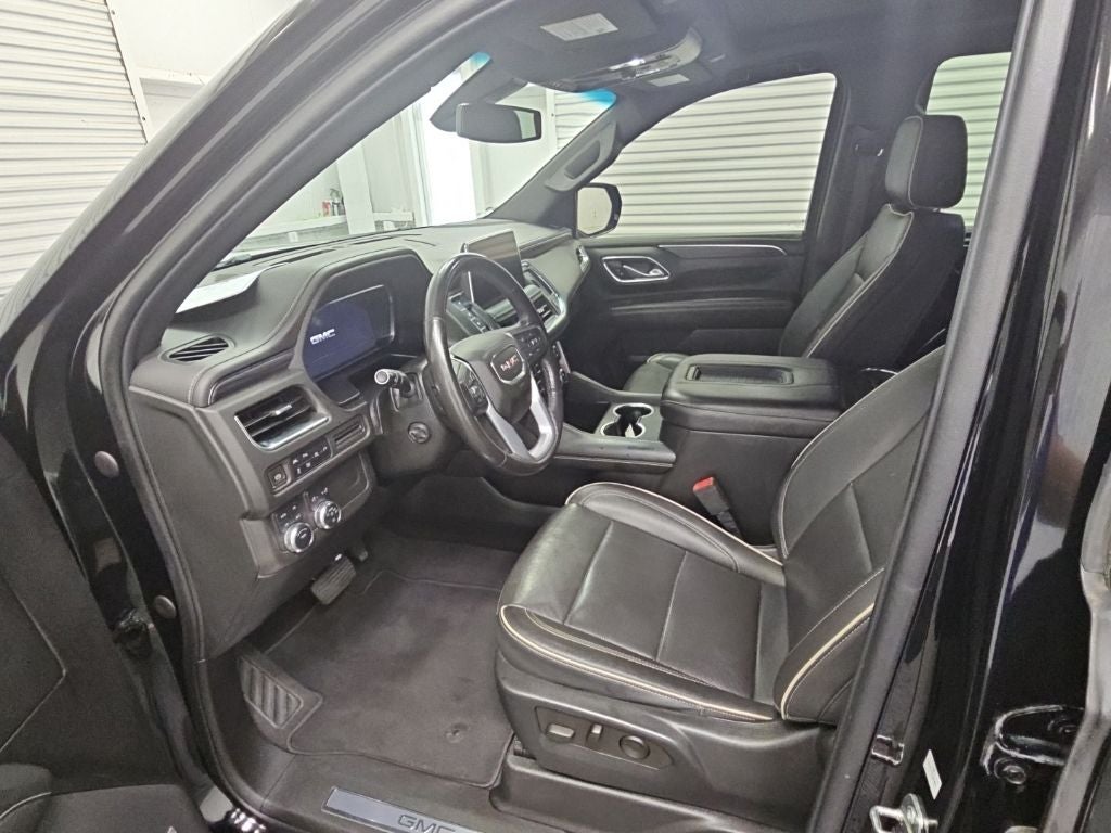 2022 GMC Yukon SLT