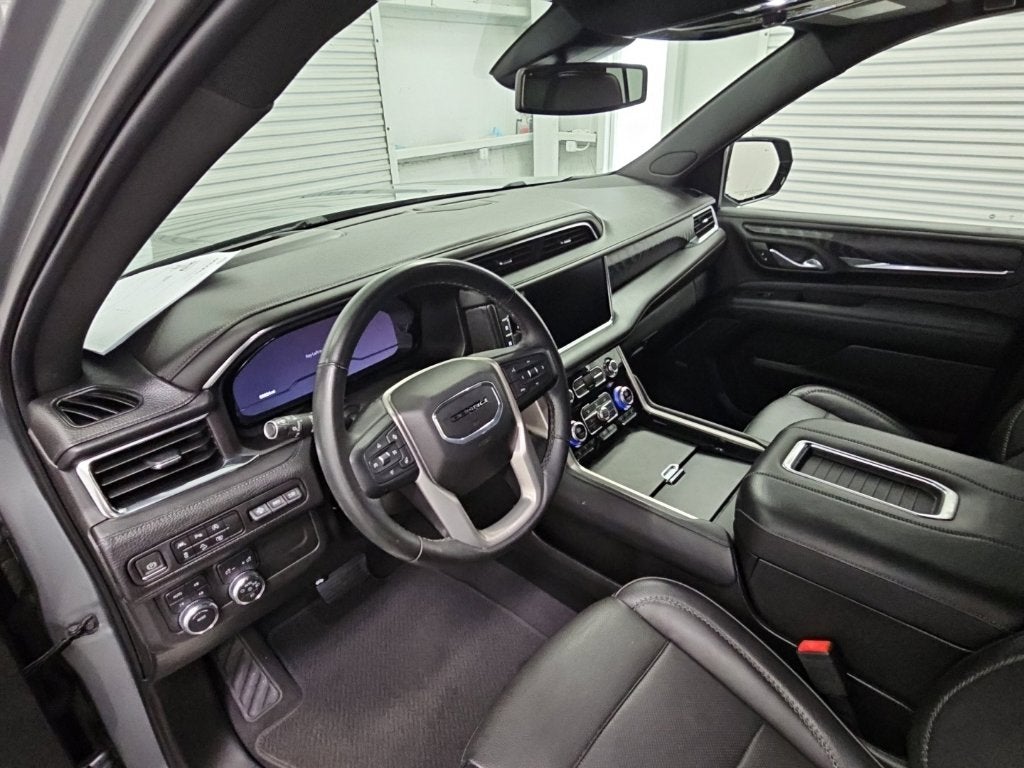 2023 GMC Yukon Denali - Photo 13