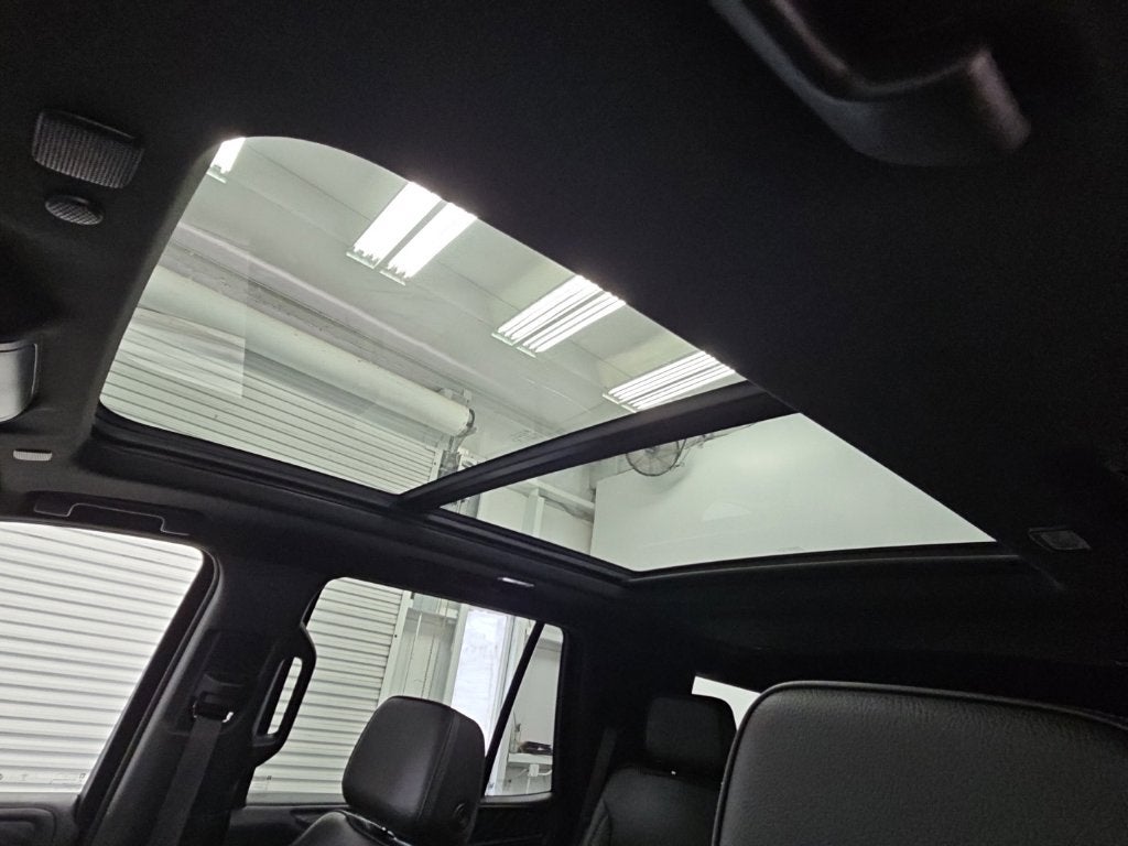 2023 GMC Yukon Denali - Photo 34