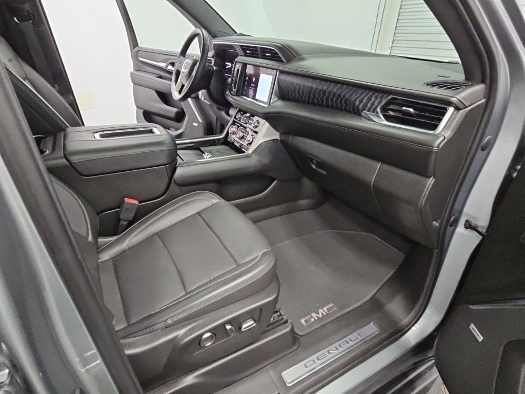 2023 GMC Yukon Denali - Photo 46