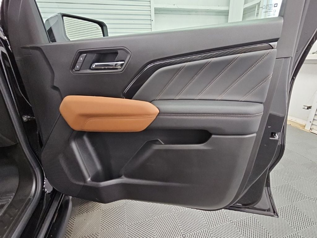 2025 GMC Canyon AT4