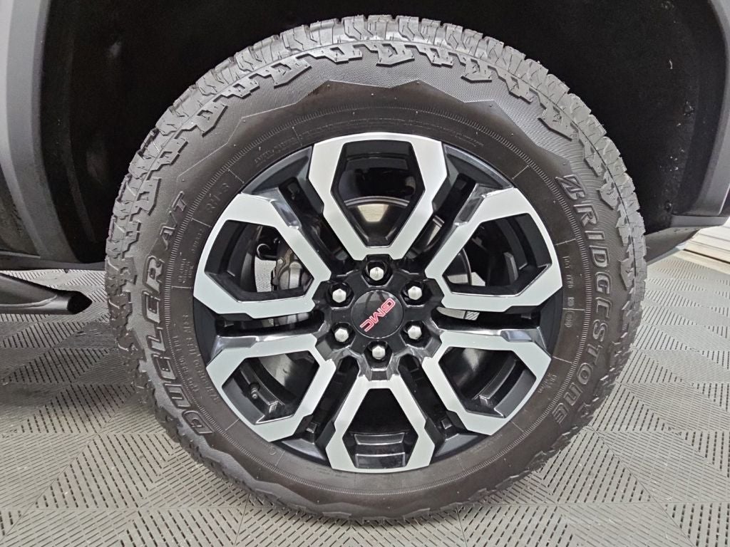 2025 GMC Canyon AT4