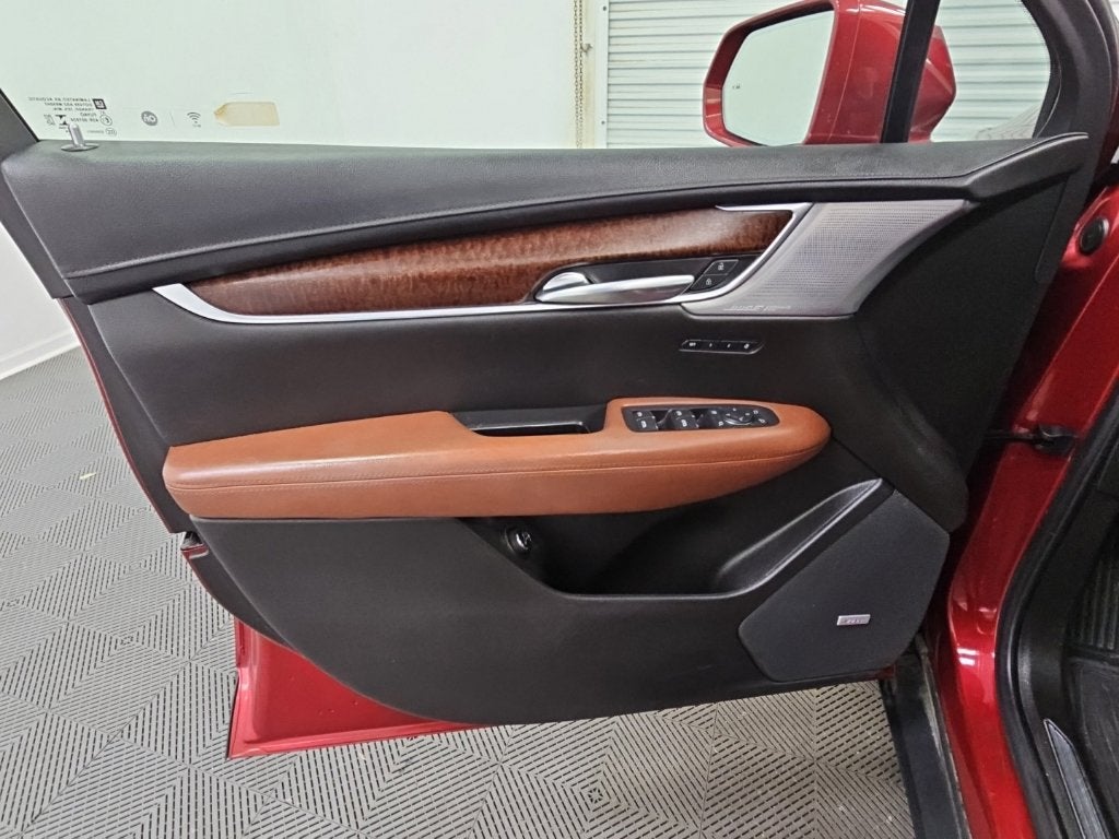 2020 Cadillac XT5 Premium Luxury