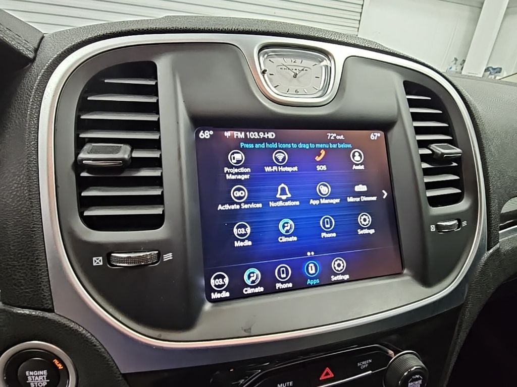 2022 Chrysler 300 Touring