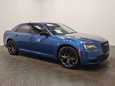 2022 Chrysler 300 Touring