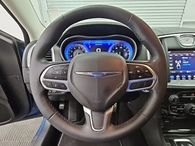 2022 Chrysler 300 Touring