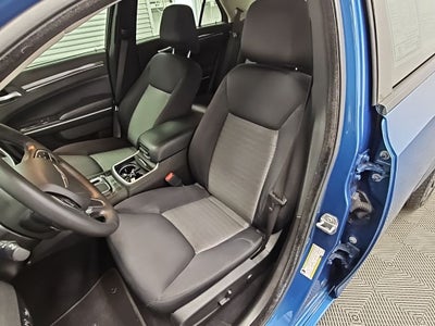 2022 Chrysler 300 Touring