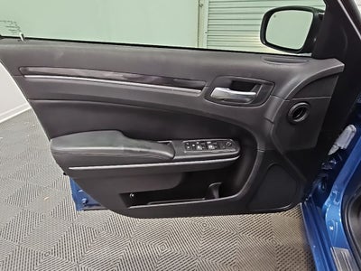 2022 Chrysler 300 Touring