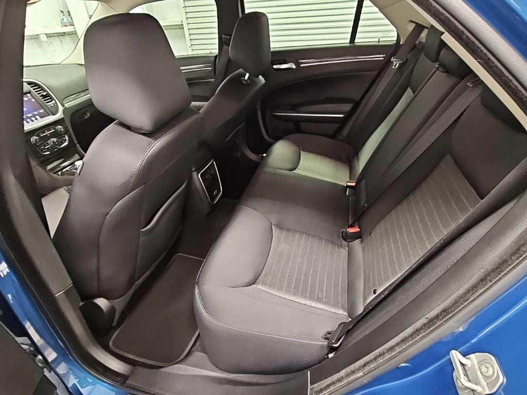 2022 Chrysler 300 Touring