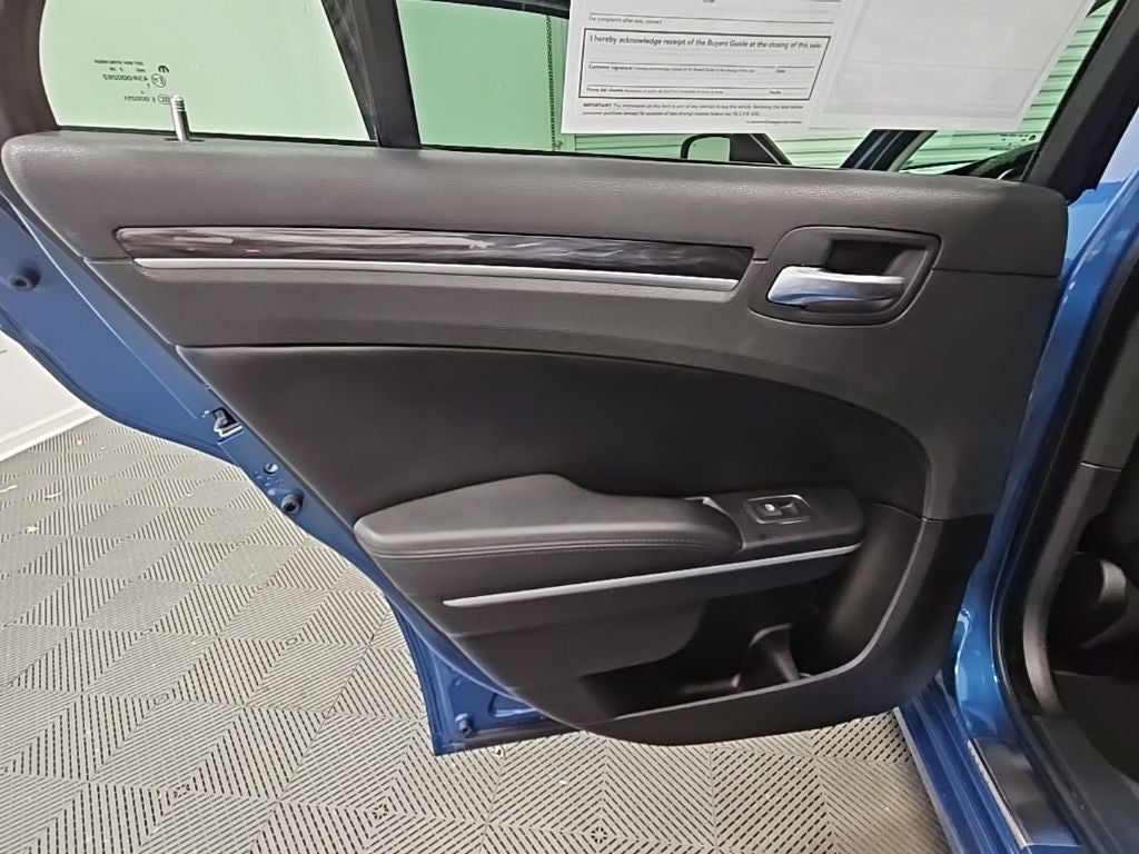 2022 Chrysler 300 Touring