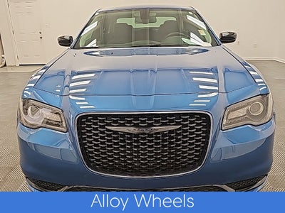 2022 Chrysler 300 Touring