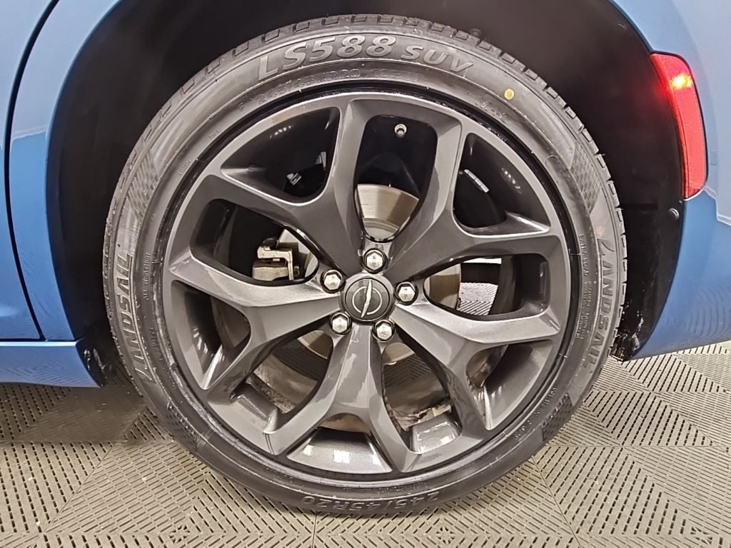 2022 Chrysler 300 Touring