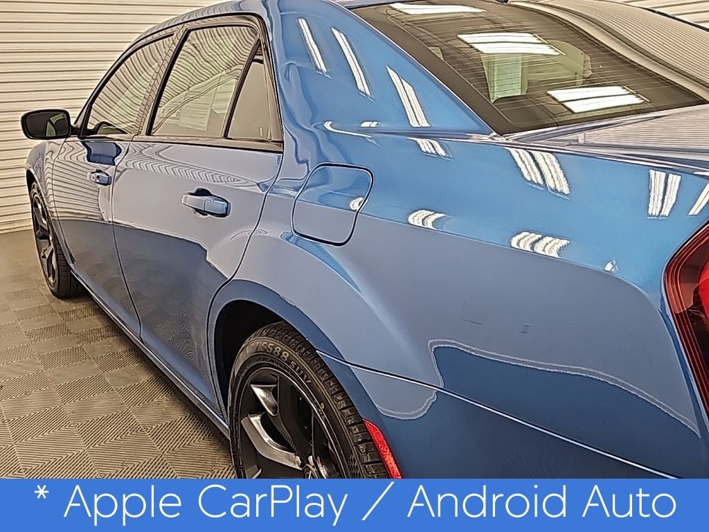 2022 Chrysler 300 Touring