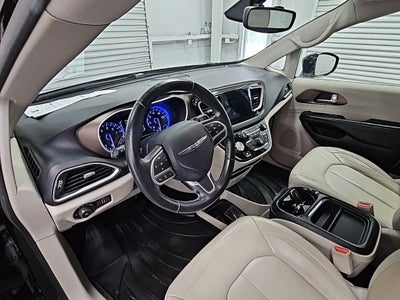 2017 Chrysler Pacifica Touring L