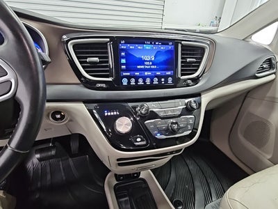 2017 Chrysler Pacifica Touring L