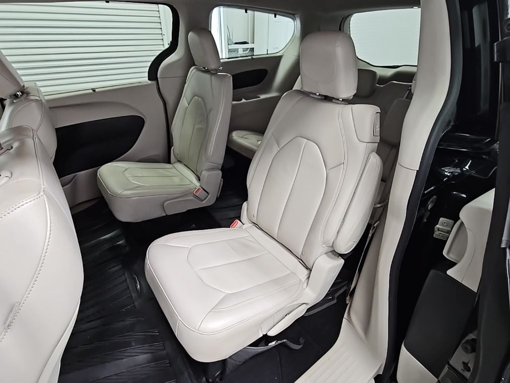 2017 Chrysler Pacifica Touring L