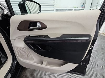 2017 Chrysler Pacifica Touring L