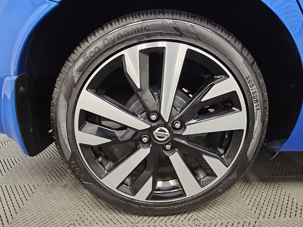 2021 Nissan Versa 1.6 SR