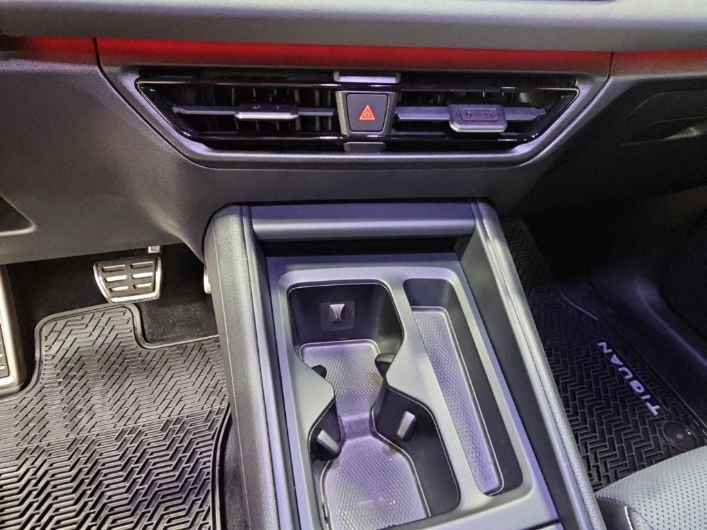 2025 Volkswagen Tiguan 2.0T SE R-Line Black