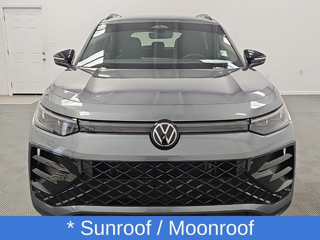 2025 Volkswagen Tiguan 2.0T SE R-Line Black