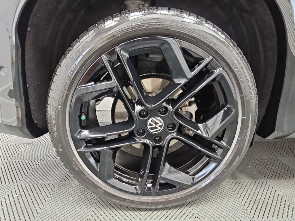 2025 Volkswagen Tiguan 2.0T SE R-Line Black