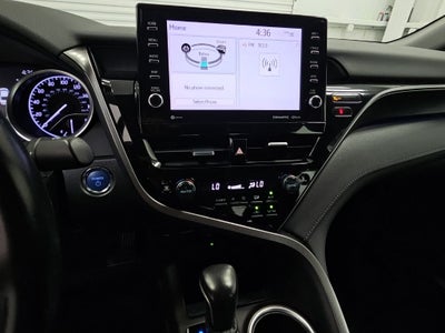 2022 Toyota Camry Hybrid XLE