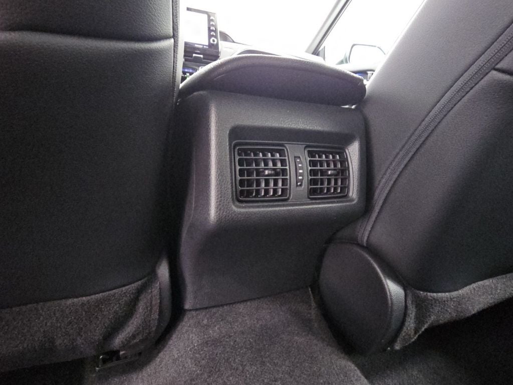 2022 Toyota Camry Hybrid XLE