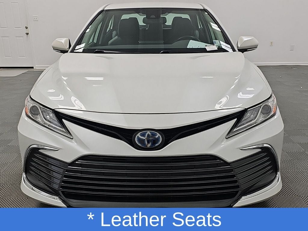 2022 Toyota Camry Hybrid XLE