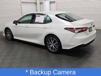 2022 Toyota Camry Hybrid XLE
