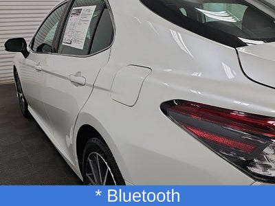 2022 Toyota Camry Hybrid XLE