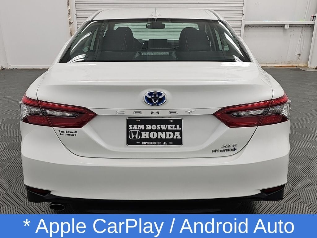 2022 Toyota Camry Hybrid XLE