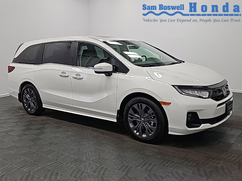 2026 Honda Odyssey Touring's photo
