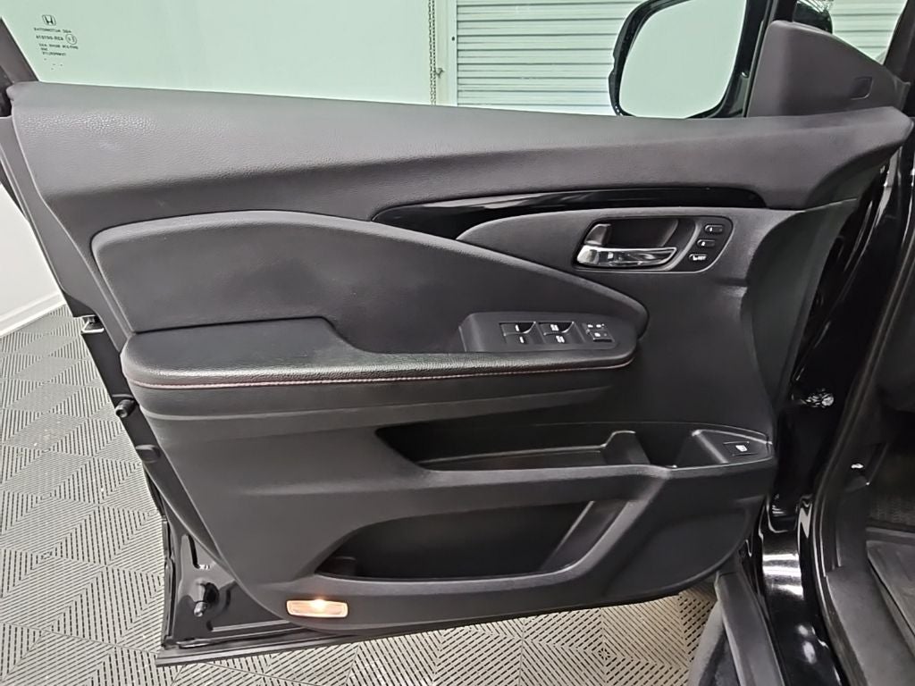 2019 Honda Ridgeline Black Edition