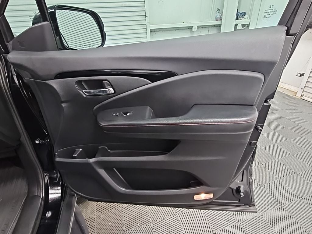 2019 Honda Ridgeline Black Edition