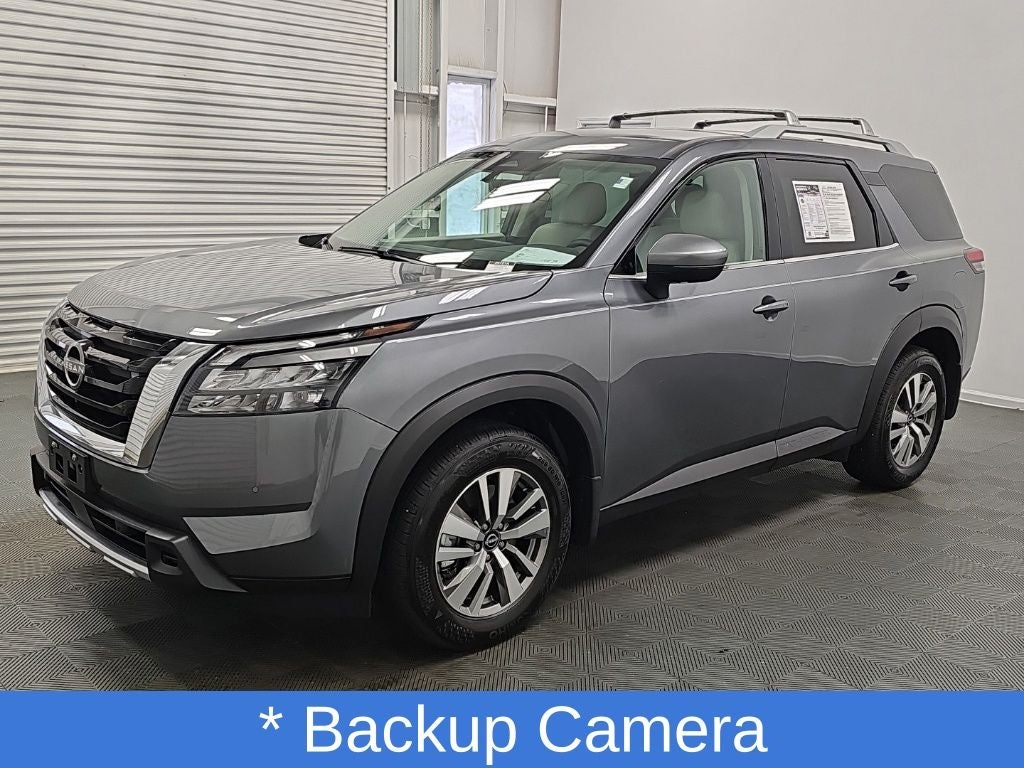 2025 Nissan Pathfinder SL
