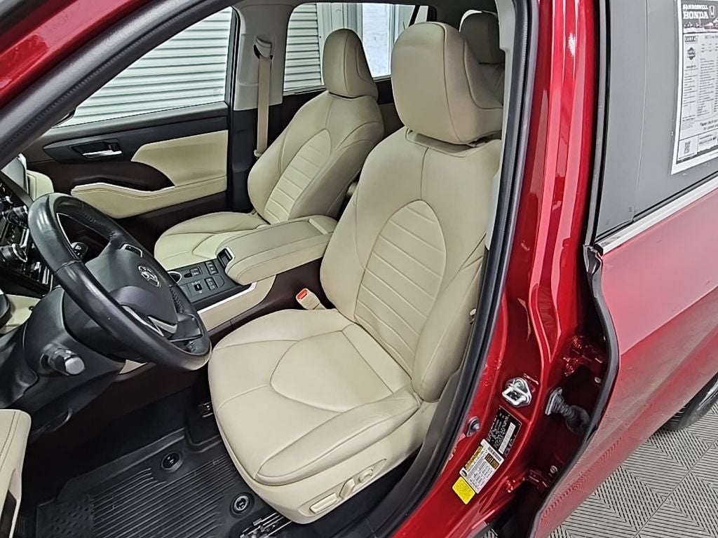 2022 Toyota Highlander XLE