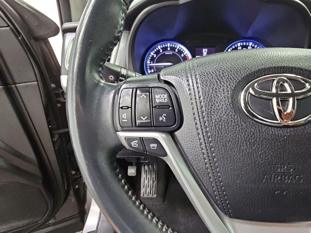 2016 Toyota Highlander XLE V6