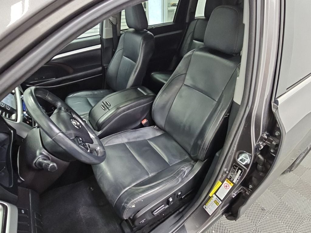 2016 Toyota Highlander XLE V6