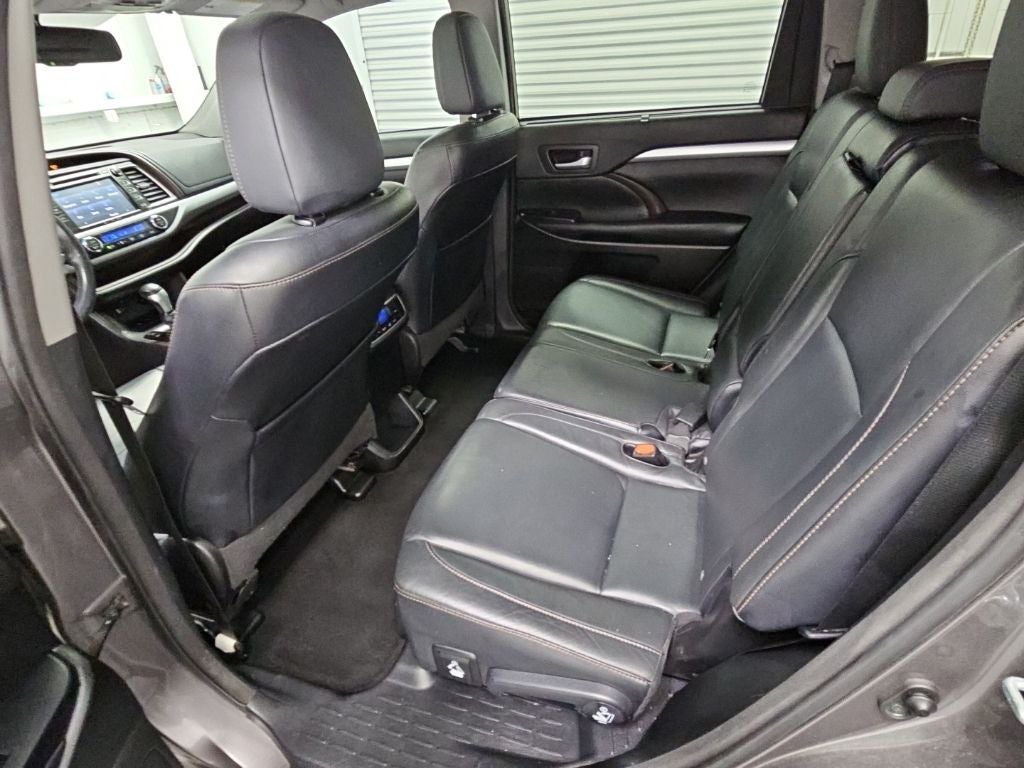 2016 Toyota Highlander XLE V6