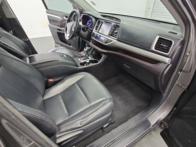 2016 Toyota Highlander XLE V6